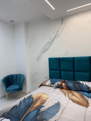 Miranapoli Suite
